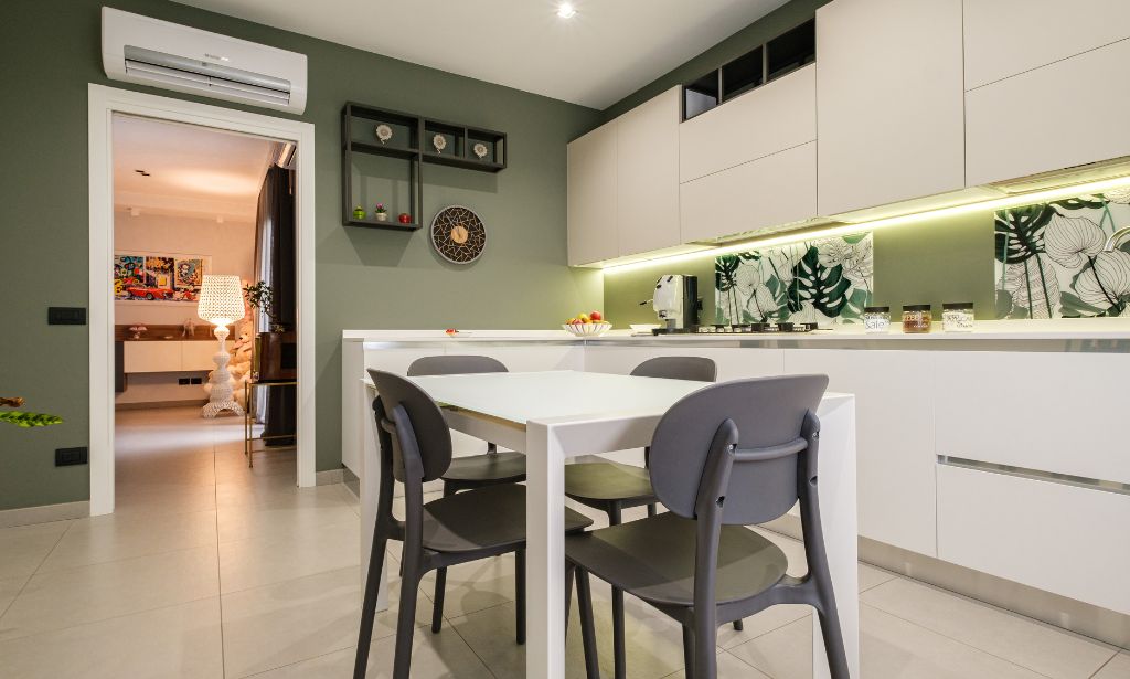 behome_tavoli_e_sedie_a_casa_di_fabio_e_cristina